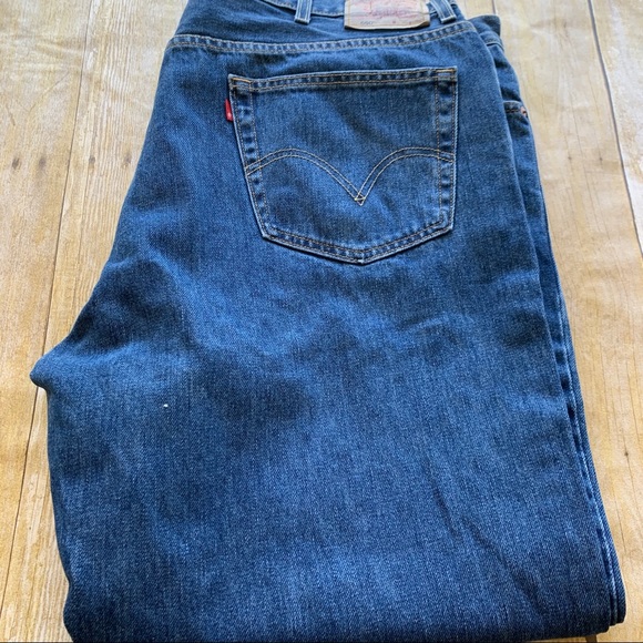 Levi's Other - Levi’s 550 relaxed